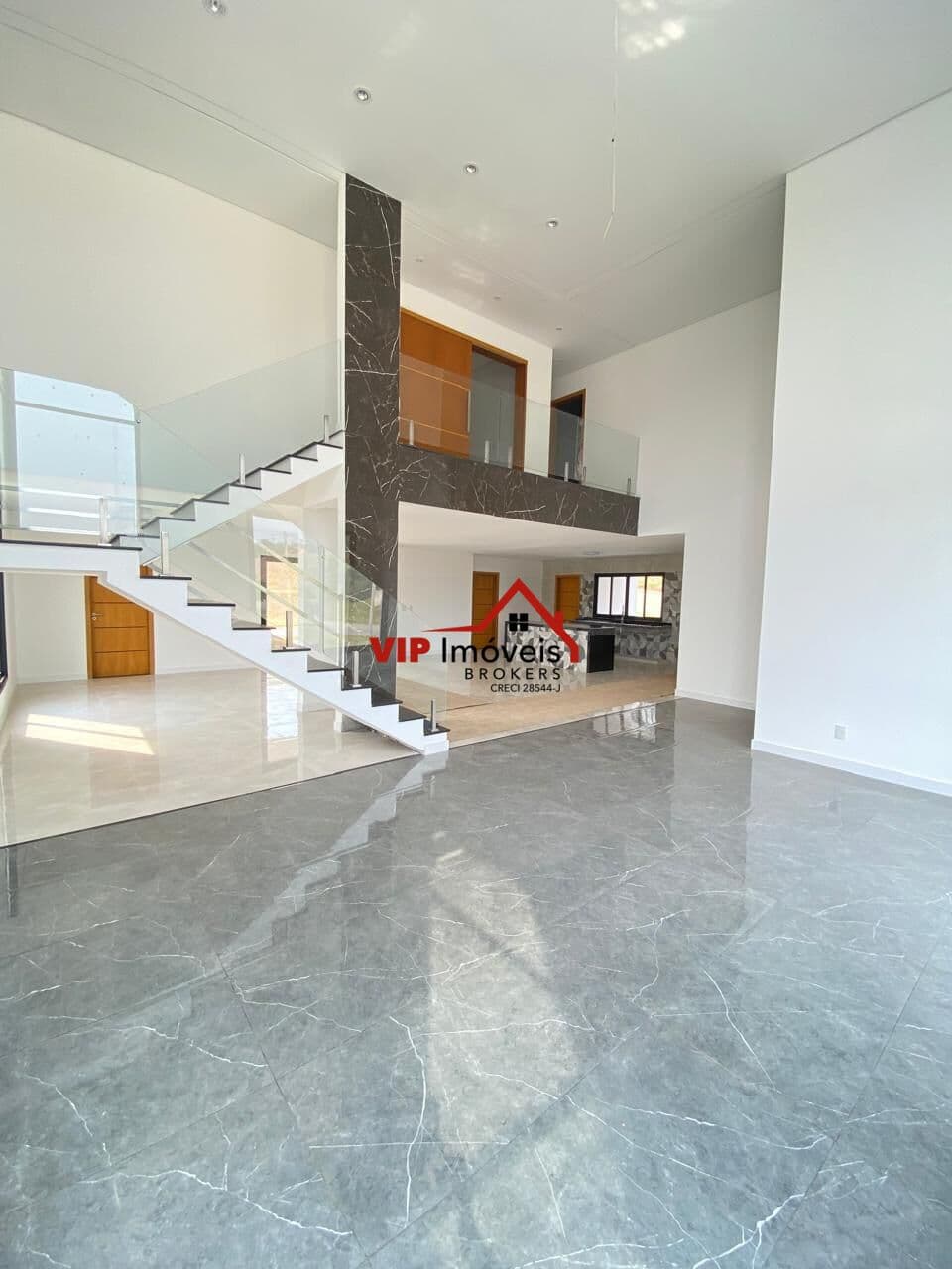 Excelente casa nova de Alto padrão com 4 suítes - Caxambu
