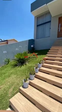Linda Casa a venda no condomínio Chacur