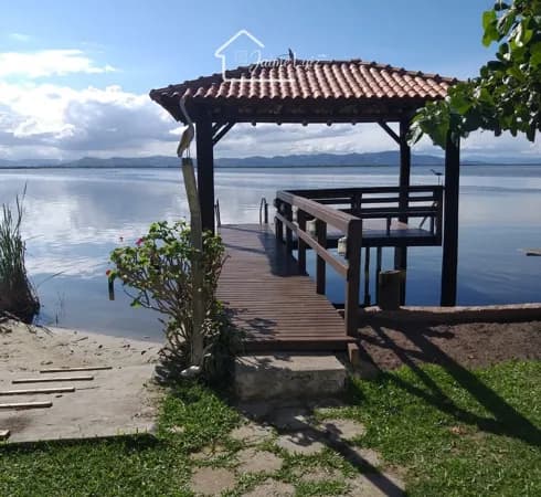 Casa no Canto da Lagoa, Laguna/SC