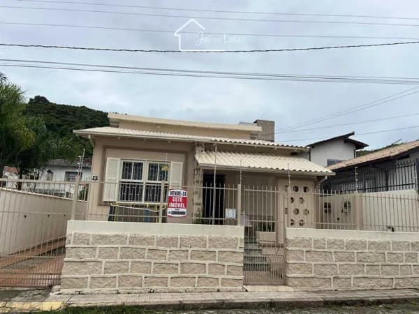 Casa Alvenaria em Centro, Laguna/SC