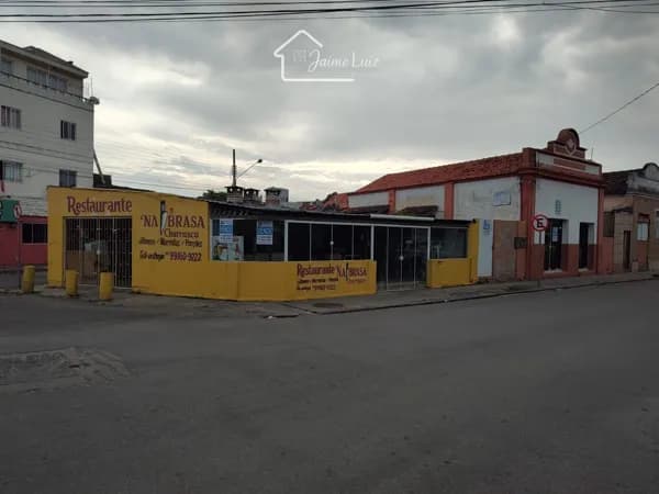 Casa + Salas Comerciais