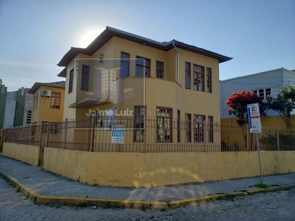 Casa Alto Padrão para Venda em Centro Laguna-SC