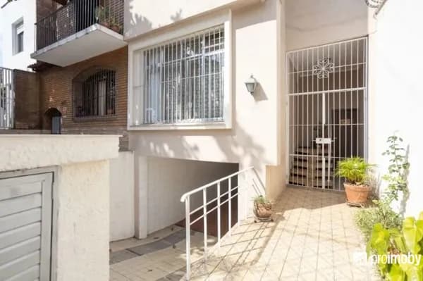 Casa Sobrado à Venda a 350 metros do Metrô Vila Madalena