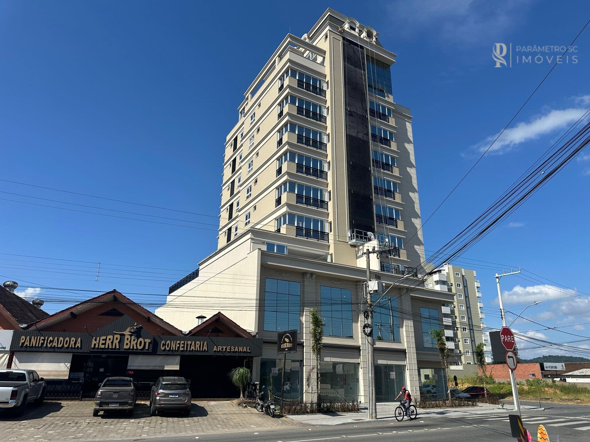 Apartamento Alto Padrão com 3 suítes em Timbó/SC