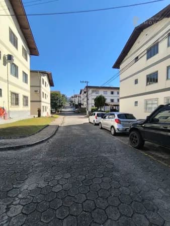 Apartamento com 3 Quartos e 2 banheiros à Venda, 91 m² por R$ 275 mil