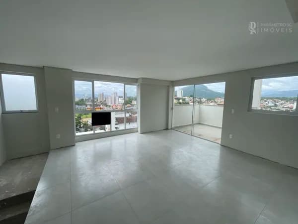 ✨ Duplex de Alto Padrão no Bairro Capitais ✨