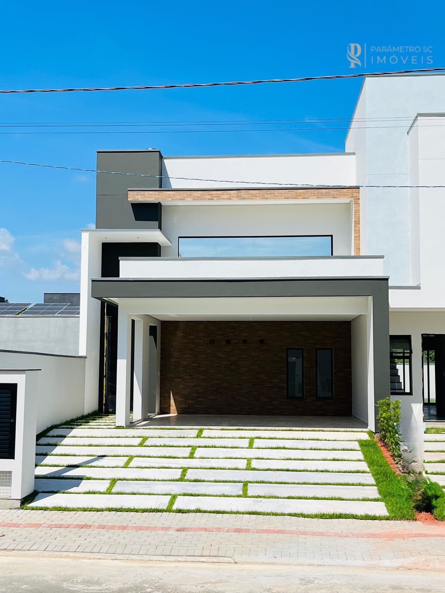 Casa de Alto Padrão em frente ao Jardim Botânico, em Timbó/SC