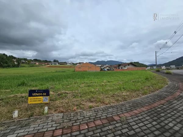Terreno de esquina a 5 minutos do centro em Timbó, Bairro Padre Martinho Stein