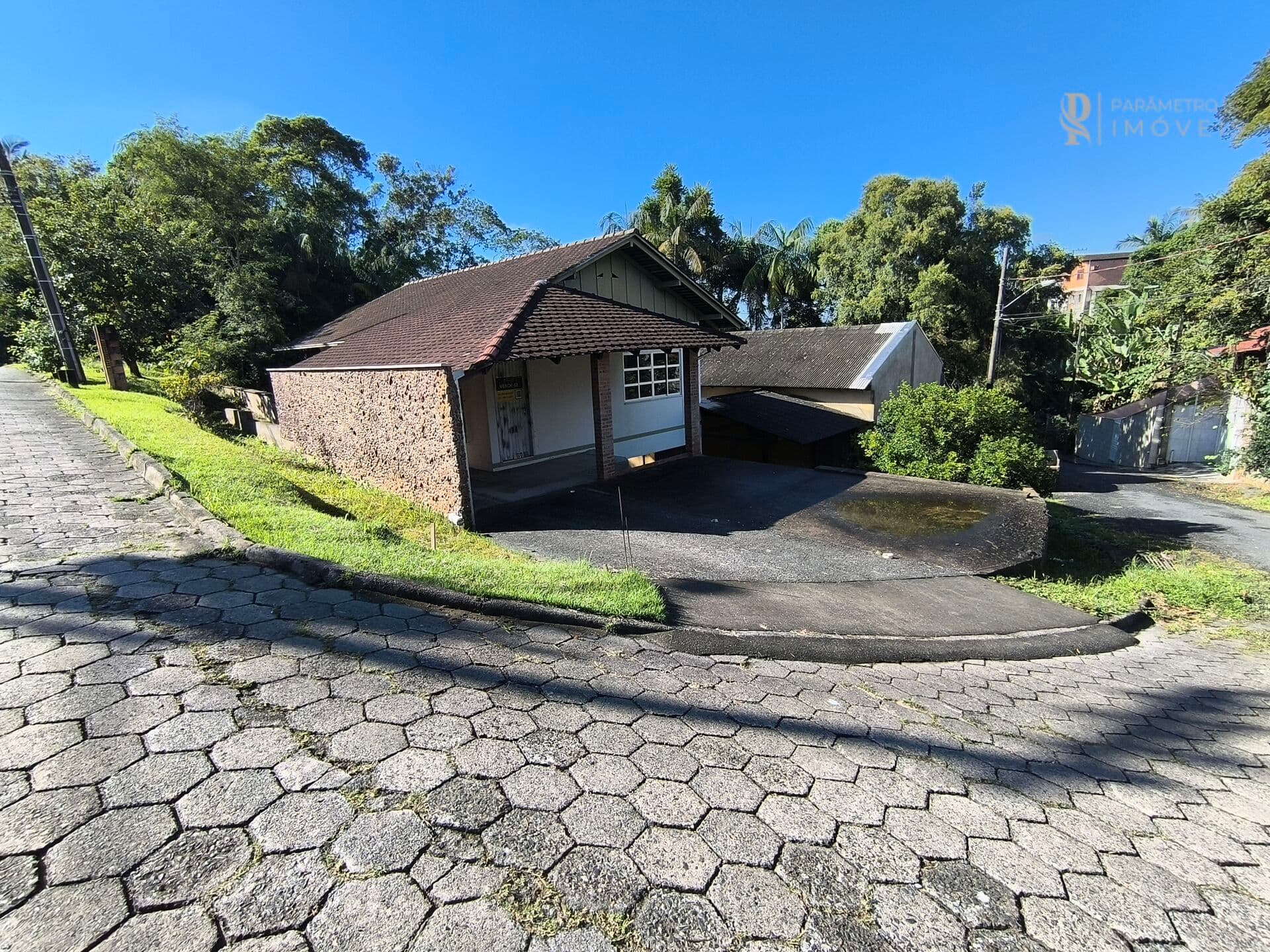 Casa com galpão em Blumenau – Bairro Fortaleza