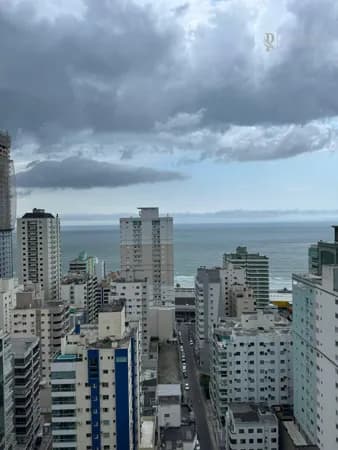 Apartamento de Alto Padrão em Meia Praia, Itapema/SC