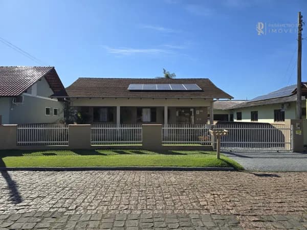 Casa no Bairro Padre Martinho Stein, em Timbó/SC
