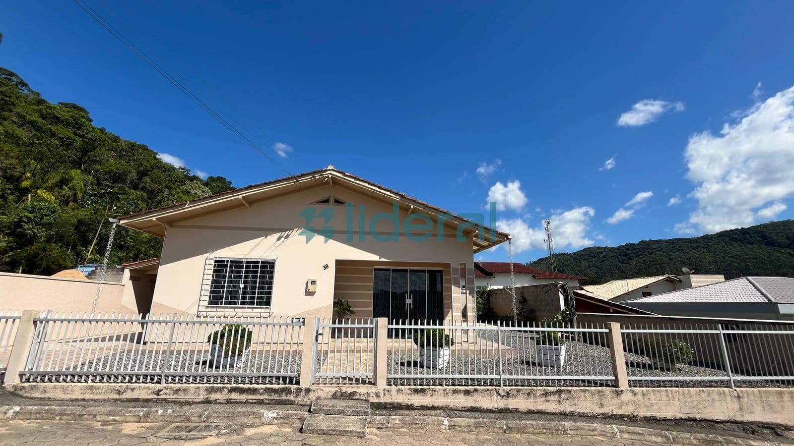 Casa em Major Gercino - Centro