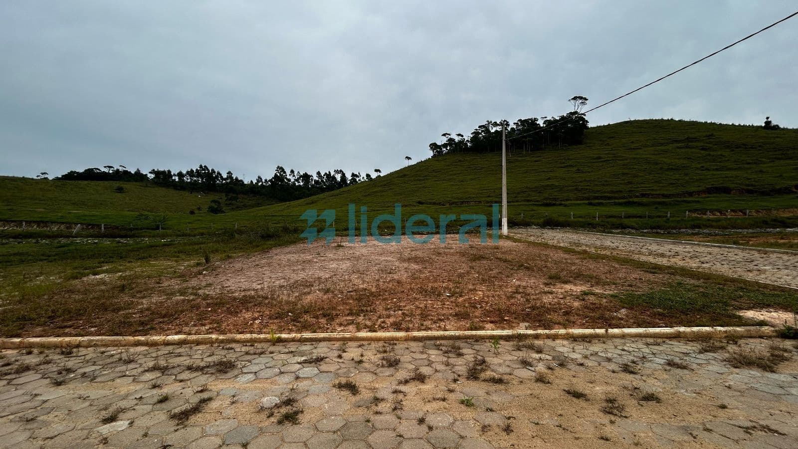 Lote/Terreno em Canelinha - Cobre