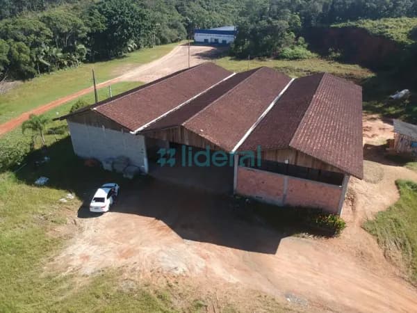 Galpão/Depósito/Armazém em Canelinha - Centro