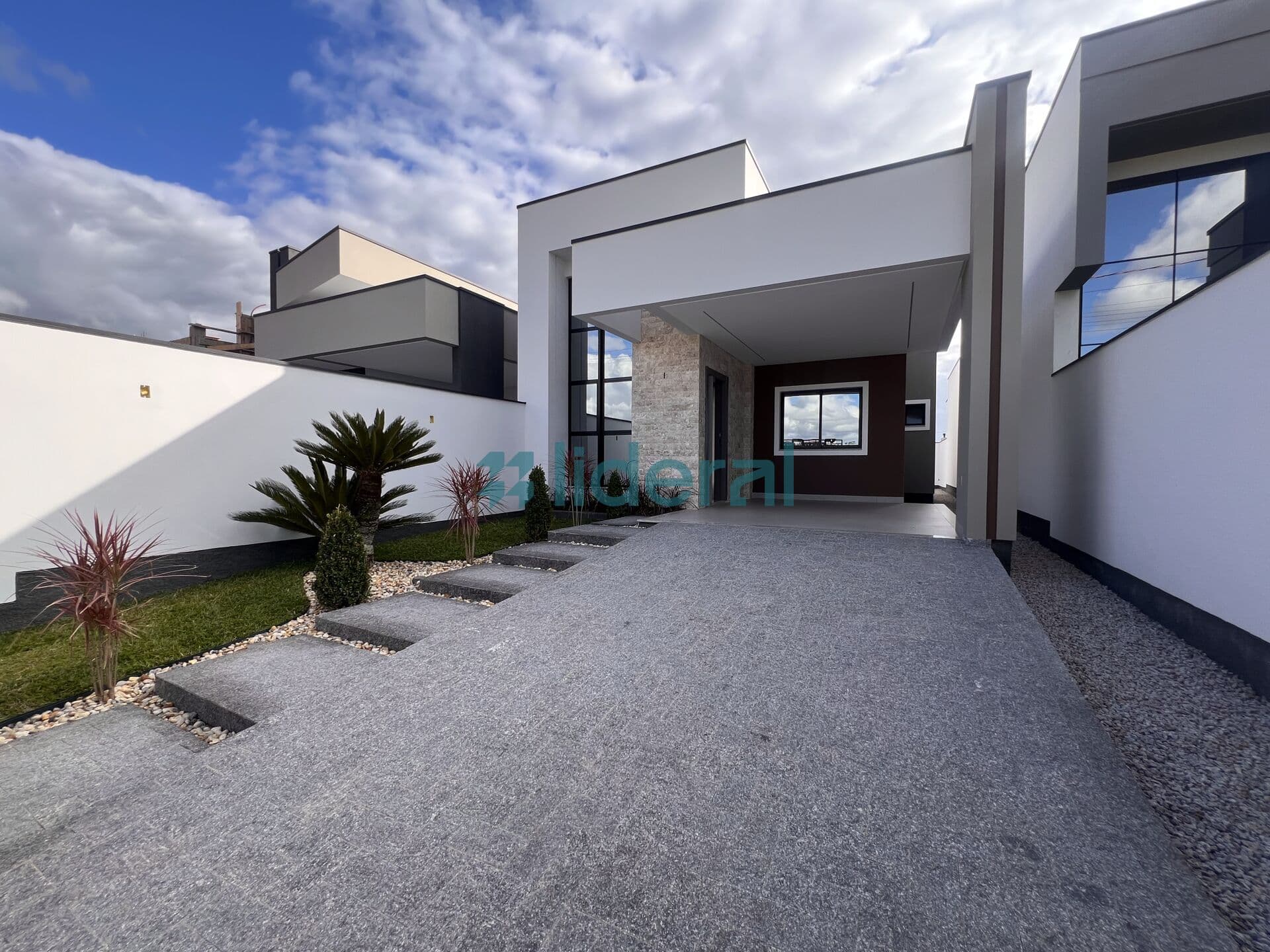 Casa em Canelinha - Centro