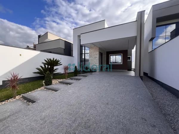 Casa em Canelinha - Centro