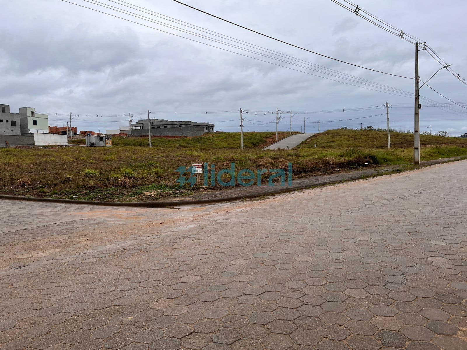 Terreno de Esquina – Bairro Areão, Canelinha