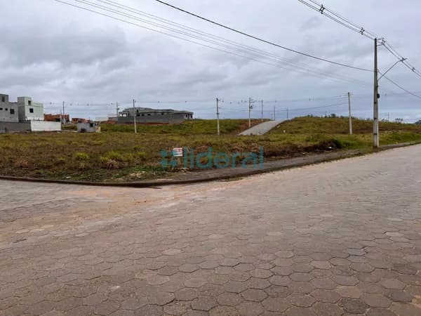 Terreno de Esquina – Bairro Areão, Canelinha