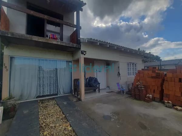Casa a venda no bairro Índia - Canelinha/SC