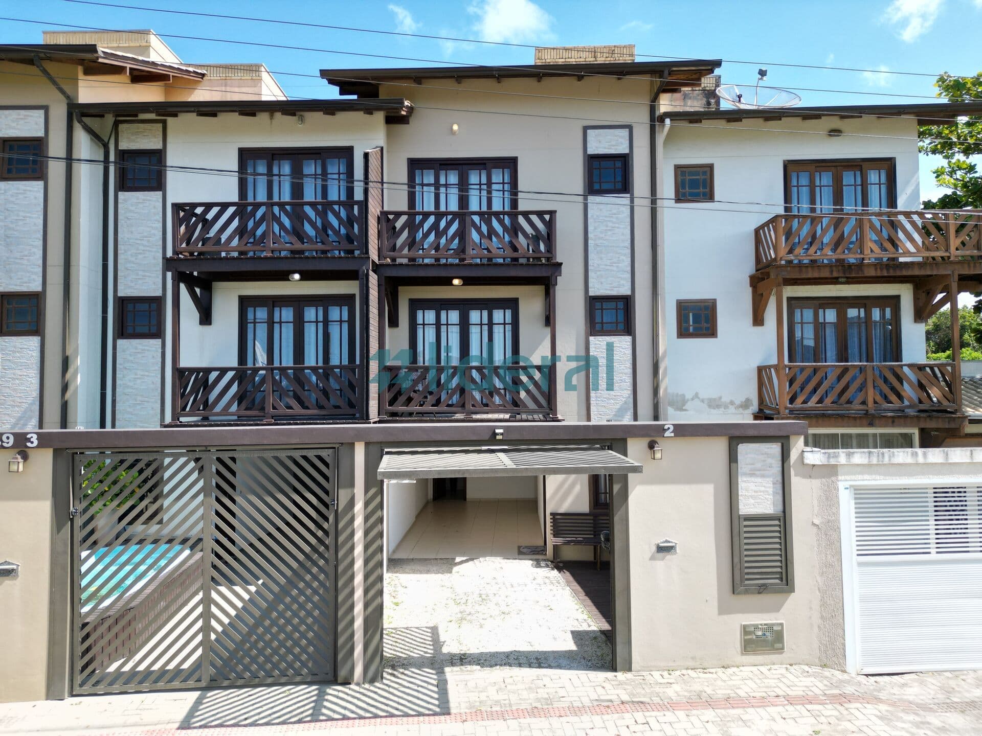 Casa Triplex em Canto Grande, Bombinhas/SC