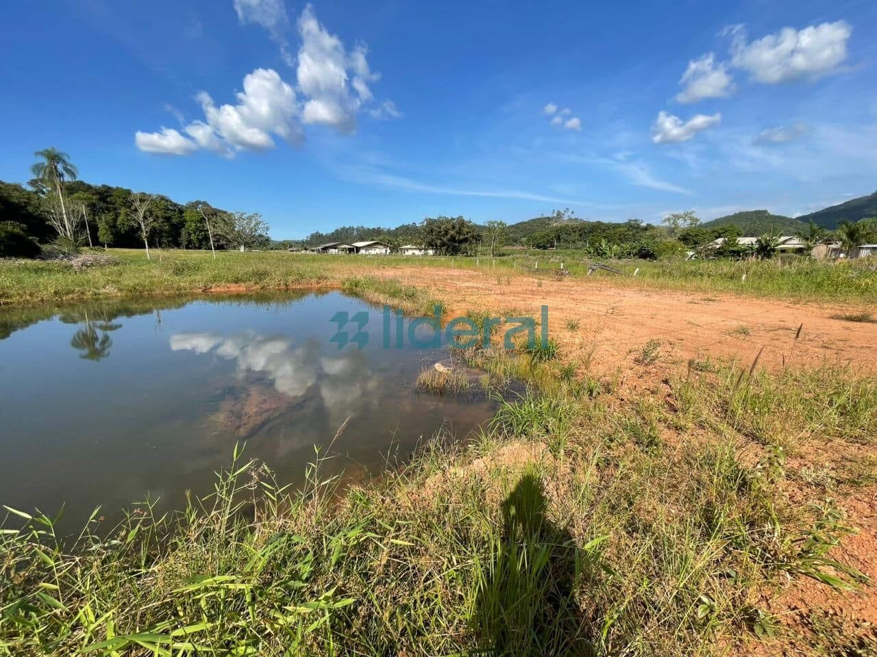 Excelente área para chácara com lago!
