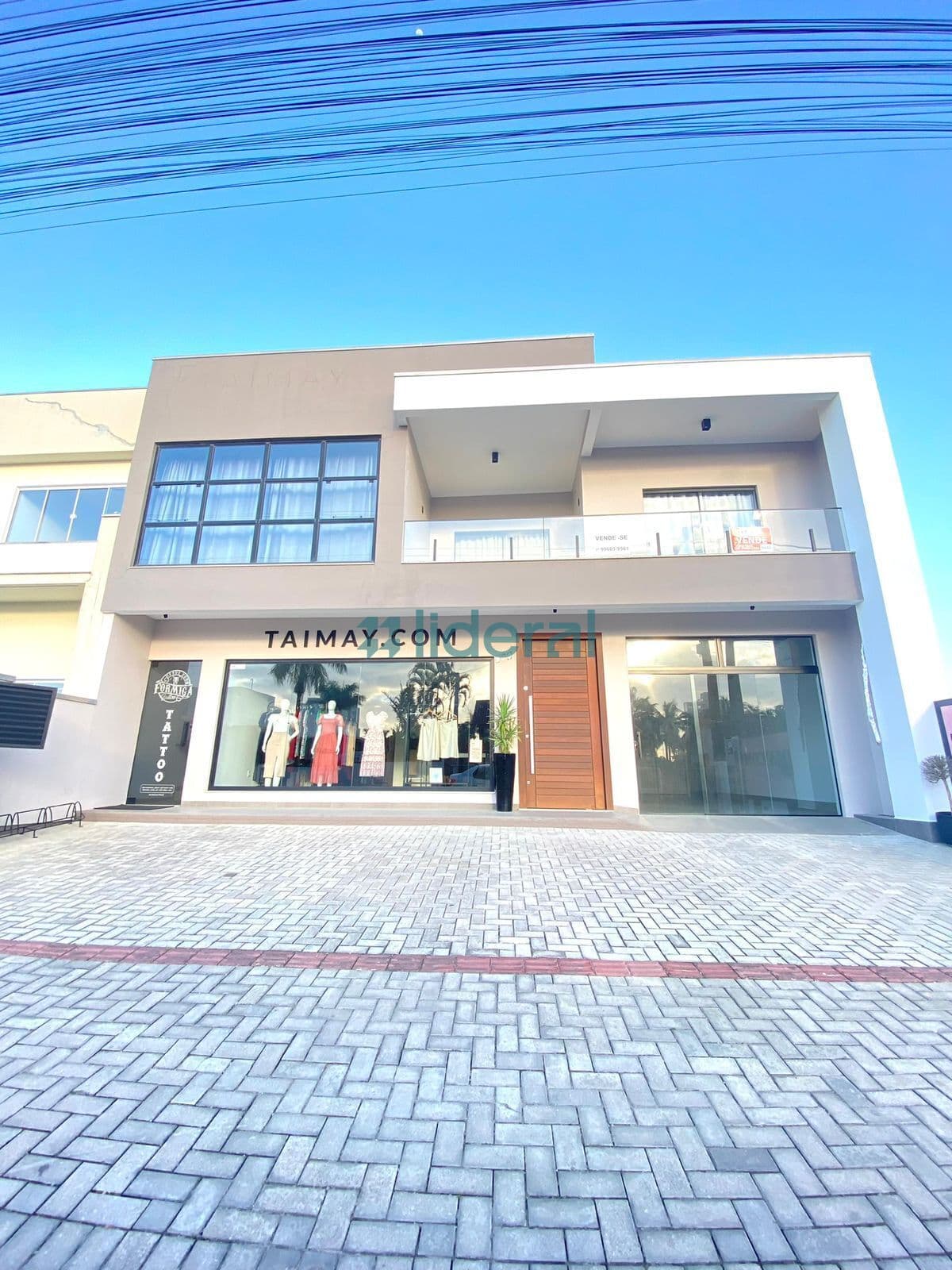 Casa com Salas Comerciais à Venda no Centro de Tijucas/SC!