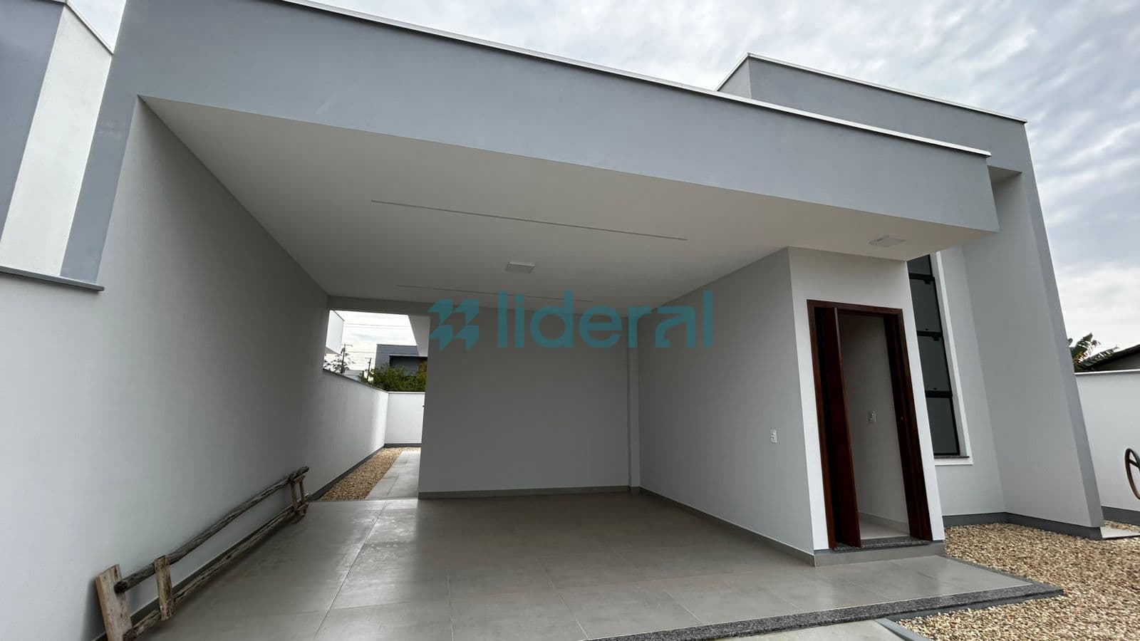 Casa em São João Batista - Tajuba II
