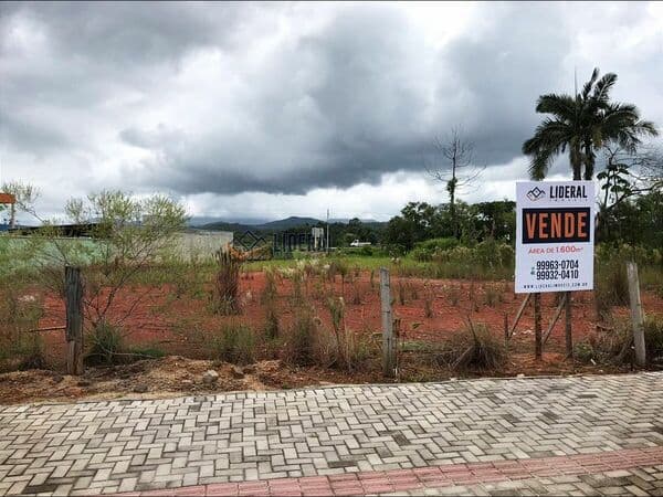 Terreno Lote para Venda em Centro Canelinha-SC