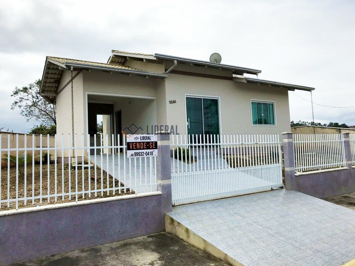 Casa Padrão para Venda em Índia Canelinha-SC