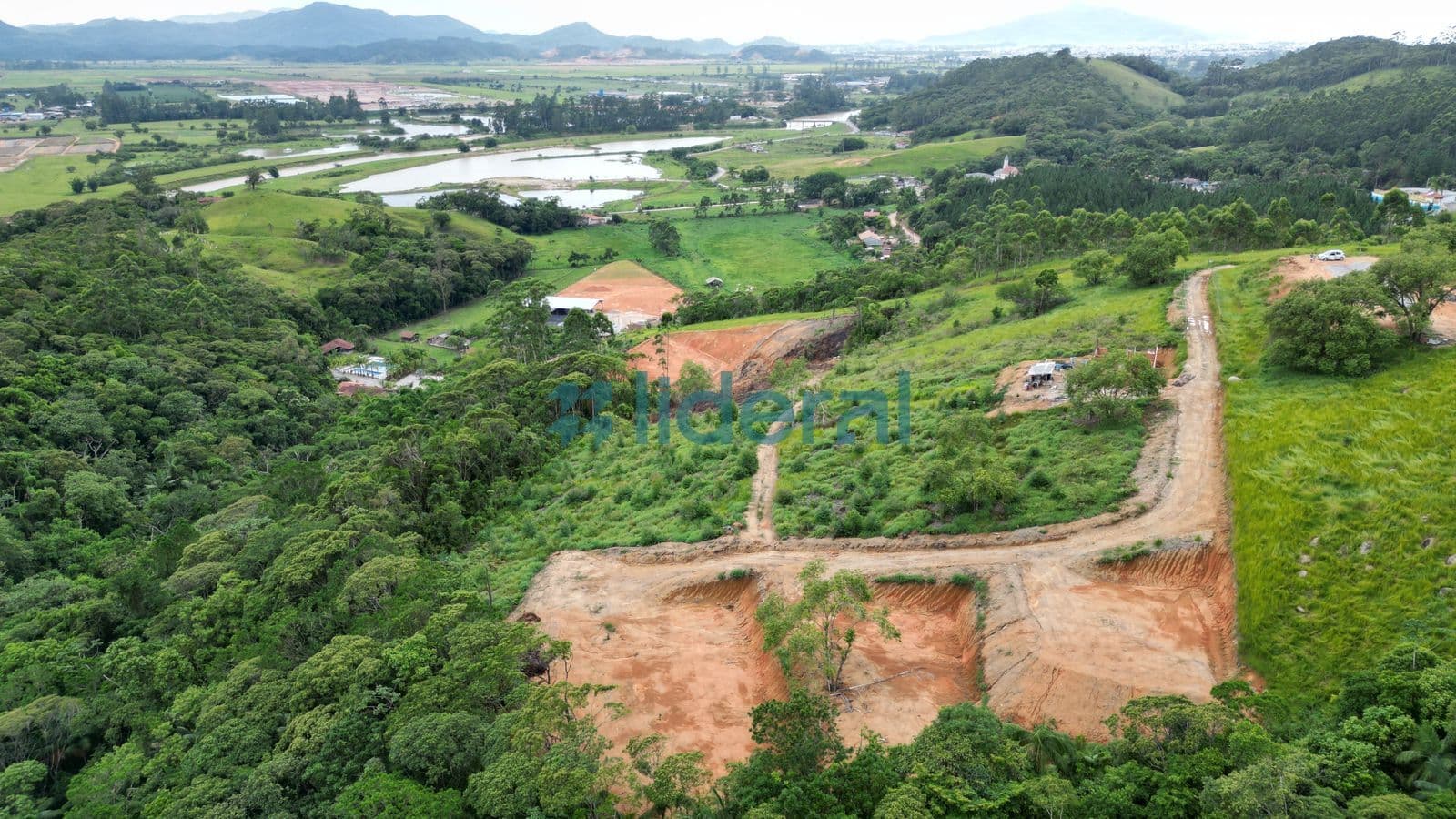 Lote/Terreno em Tijucas - Itinga