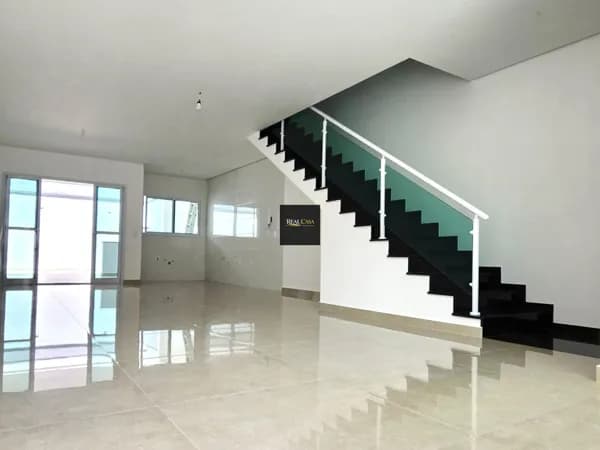 🏠 Sobrado NOVO E MODERNO com 3 Suítes em Santo André