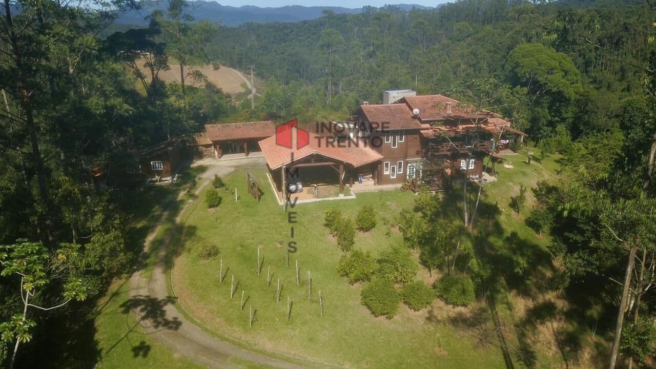 Fazenda/Sítios/Chácaras em Nova Trento - Centro