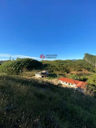 Fazenda/Sítios/Chácaras em Leoberto Leal - Centro