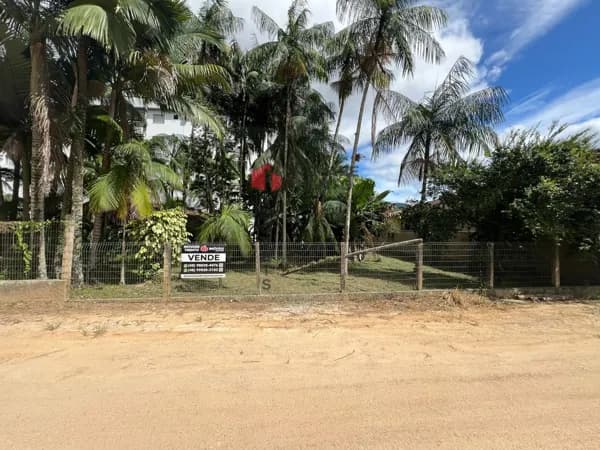 Lote/Terreno em São João Batista - Centro