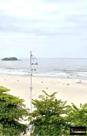 Apartamento à venda no Edifíco Acácias - Frente Mar - Centro - Balneário Camboriú/SC