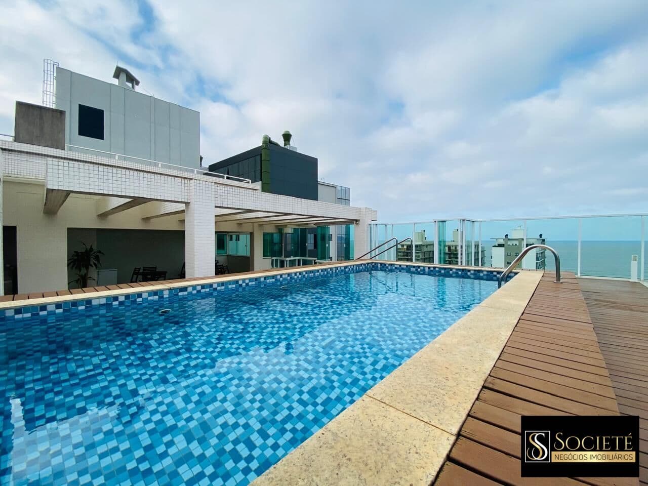Apartamento Vista Mar à Venda no Edifício Emerald na Praia Brava em Itajaí - SC