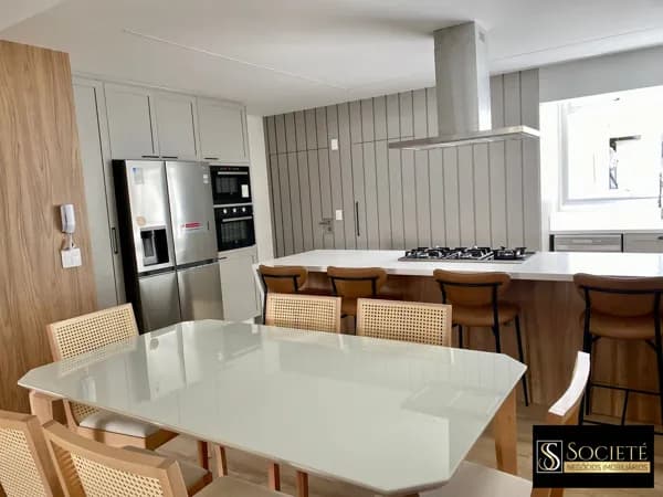 Apartamento Frente Mar à Venda no Edifício Araguaia em Balneário Camboriú SC
