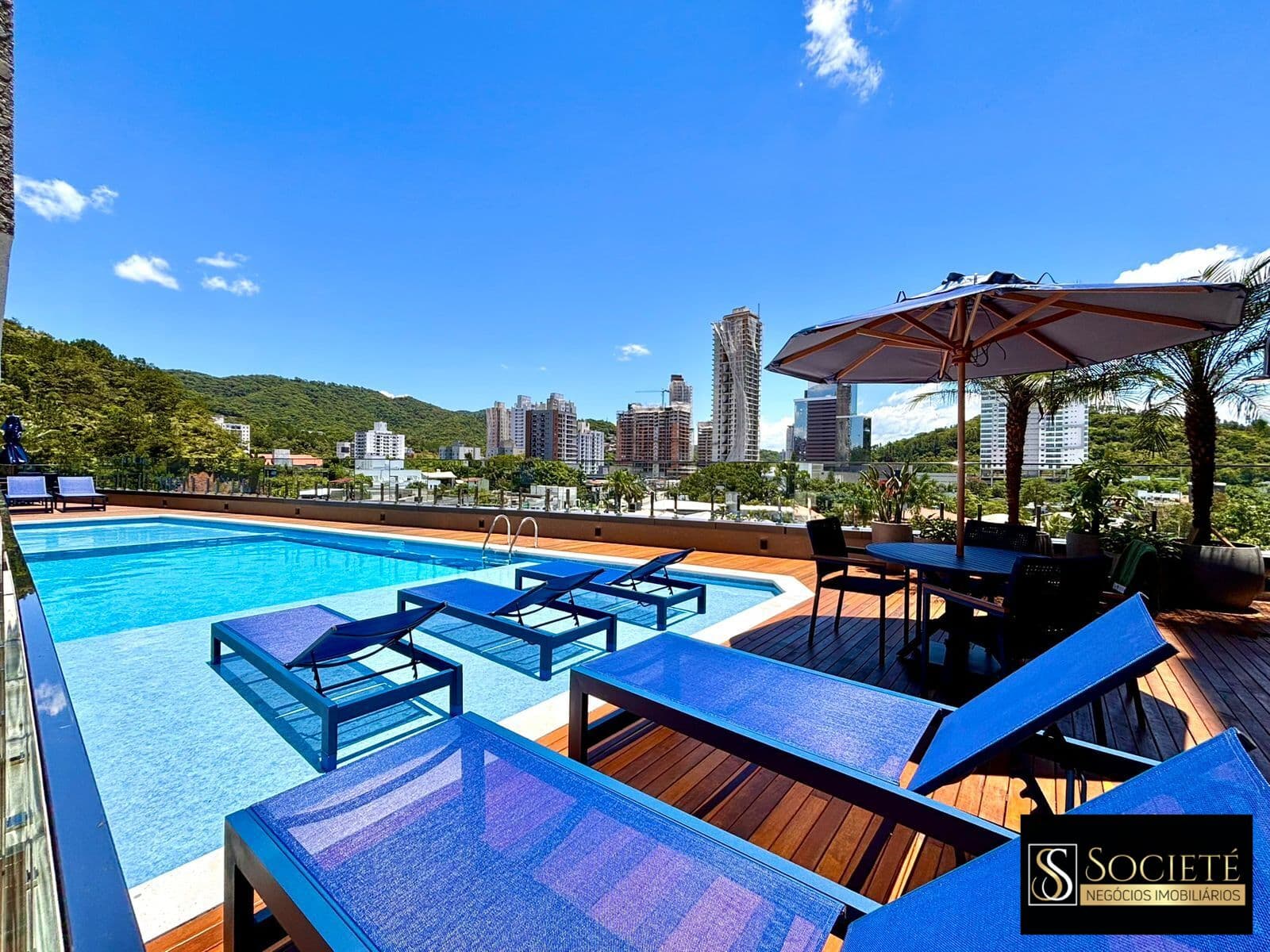 Apartamento à Venda no Edifício Portal da Brava na Praia dos Amores - Balneário Camboriú - SC