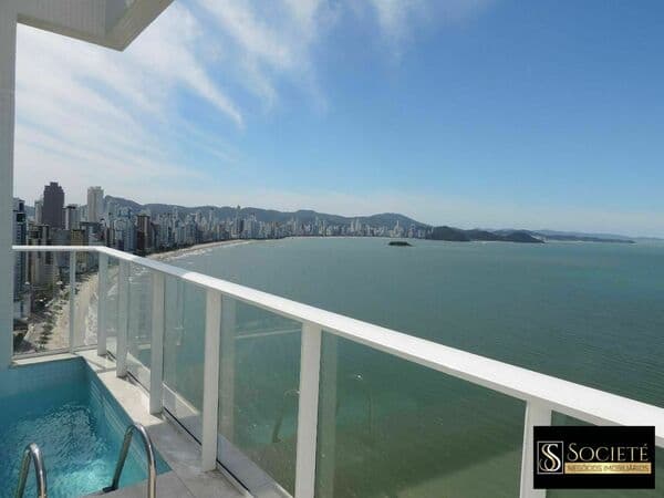Cobertura Triplex Frente Mar com Piscina Privativa no Edifício Gran Palazzo em Balneário Camboriú - SC