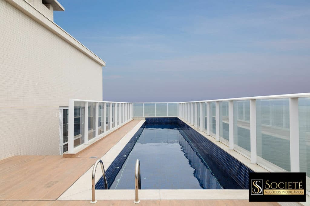 Cobertura Duplex Quadra Mar à Venda no Edifício Mirante das Águas em Balneário Camboriú - SC