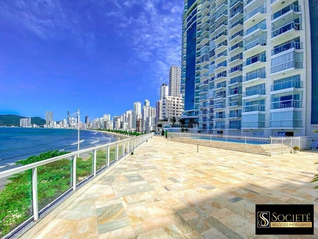 Apartamento Quadra Mar no Edifício Imperatriz no Centro de Balneário Camboriú
