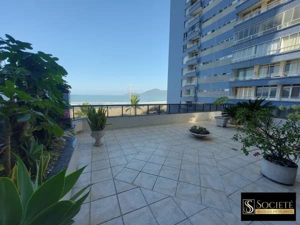 Apartamento frente mar a venda no Edifício Tour Royale em Balneário Camboriú