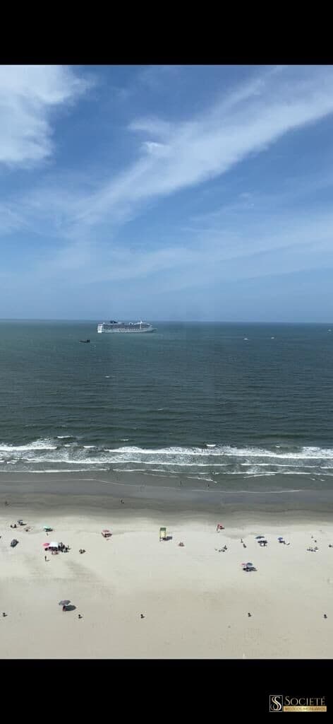 Apartamento Frente Mar No Edificio Pablo Picasso Em Balneário Camboriú