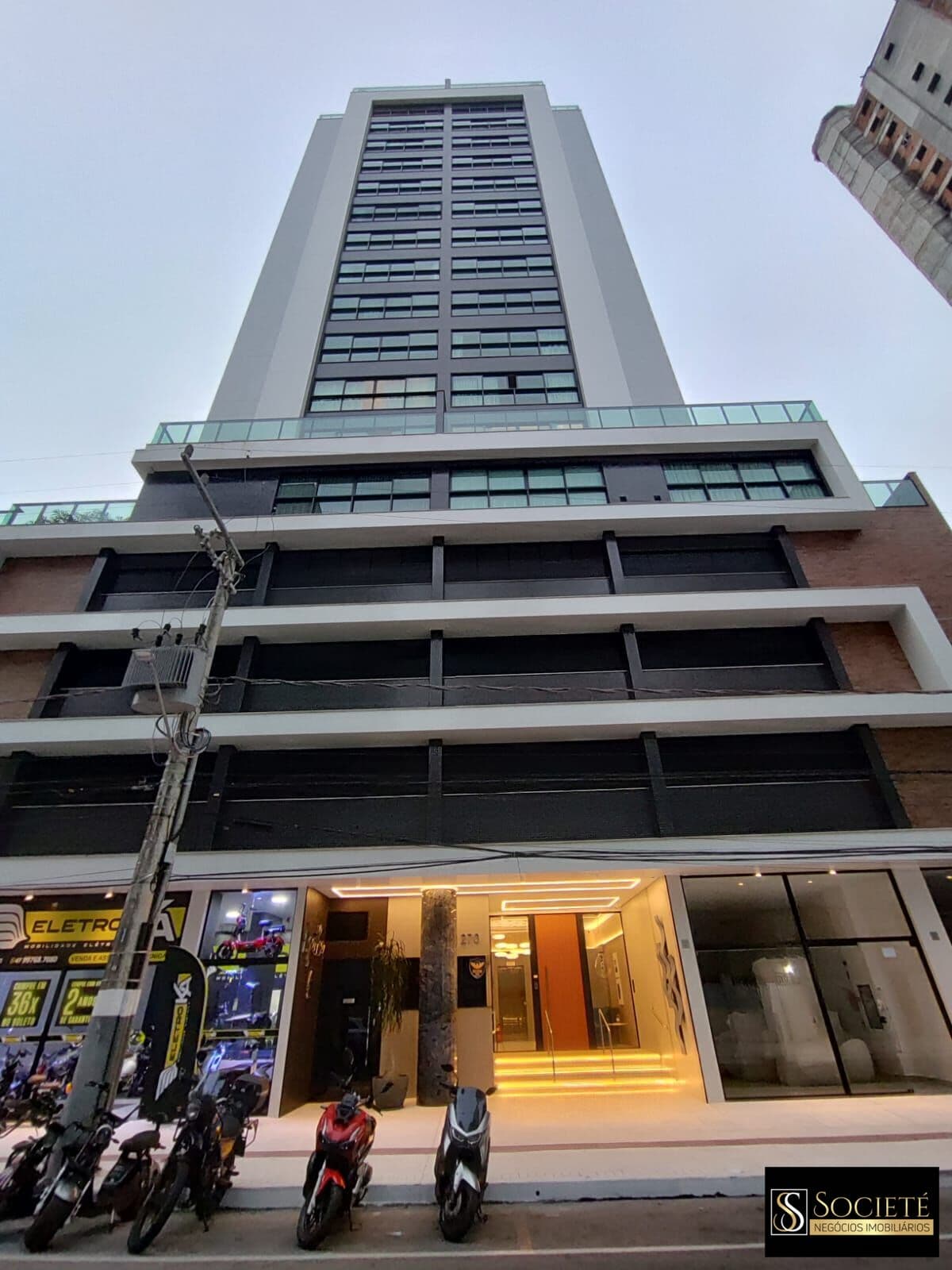 Apartamento à Venda no Edifício Agatha Christie em Balnéario Camboriú - SC