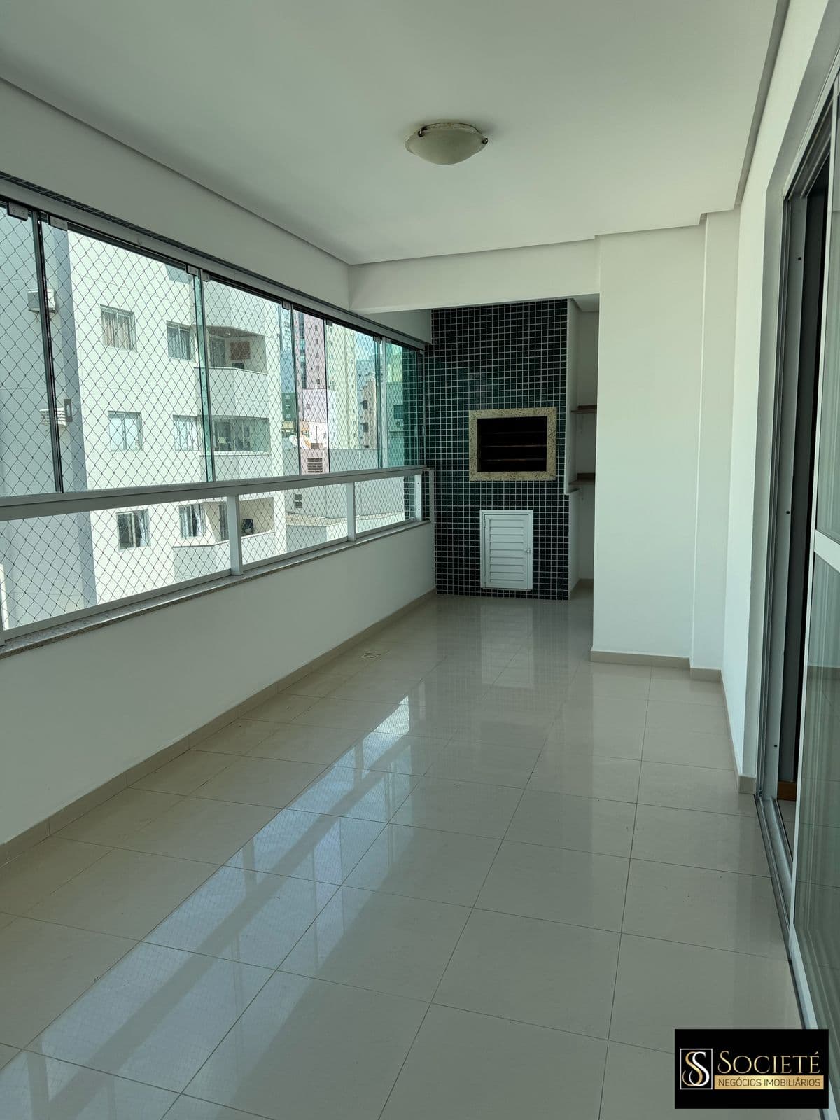 Apartamento à Venda no Edifício Stuttgart em Balneário Camboriú- SC