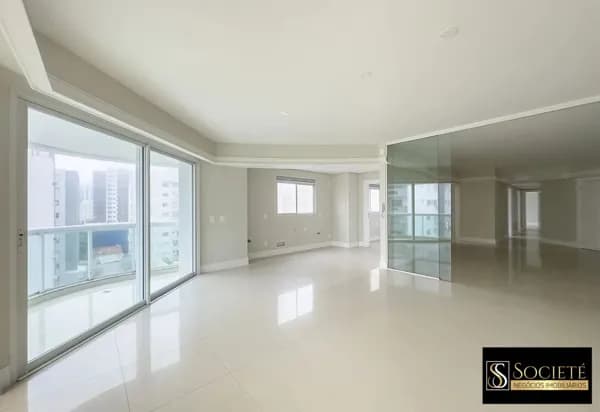Apartamento à Venda no Edifício Villa Florence em Balneário Camboriú/SC