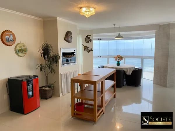 Apartamento Frente Mar à Venda no Edifício Maria Luiza em Balneário Camboriú - SC