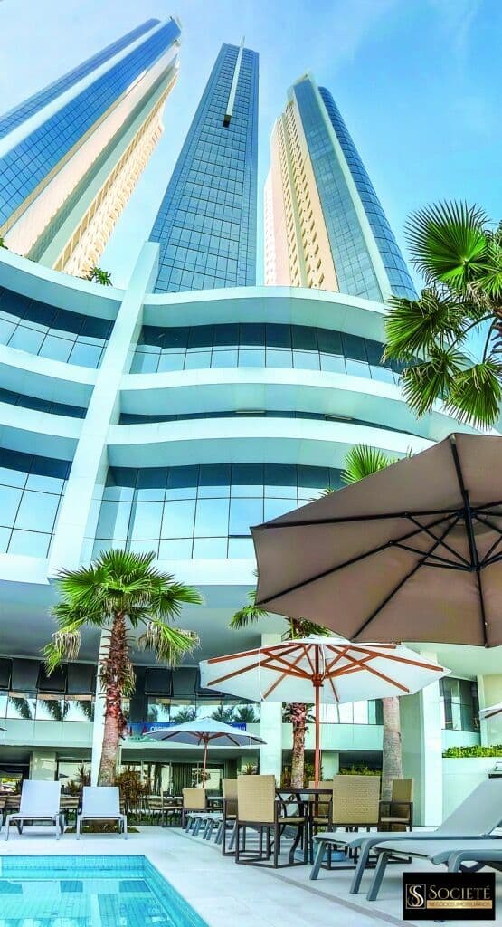 Apartamento Frente Mar à Venda no Edifício Ibiza Towers em Balneário Camboriú - SC