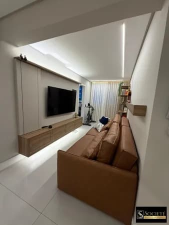 Apartamento Alto Padrão À Venda no Edifício Reno no Centro de Balneário Camboriú