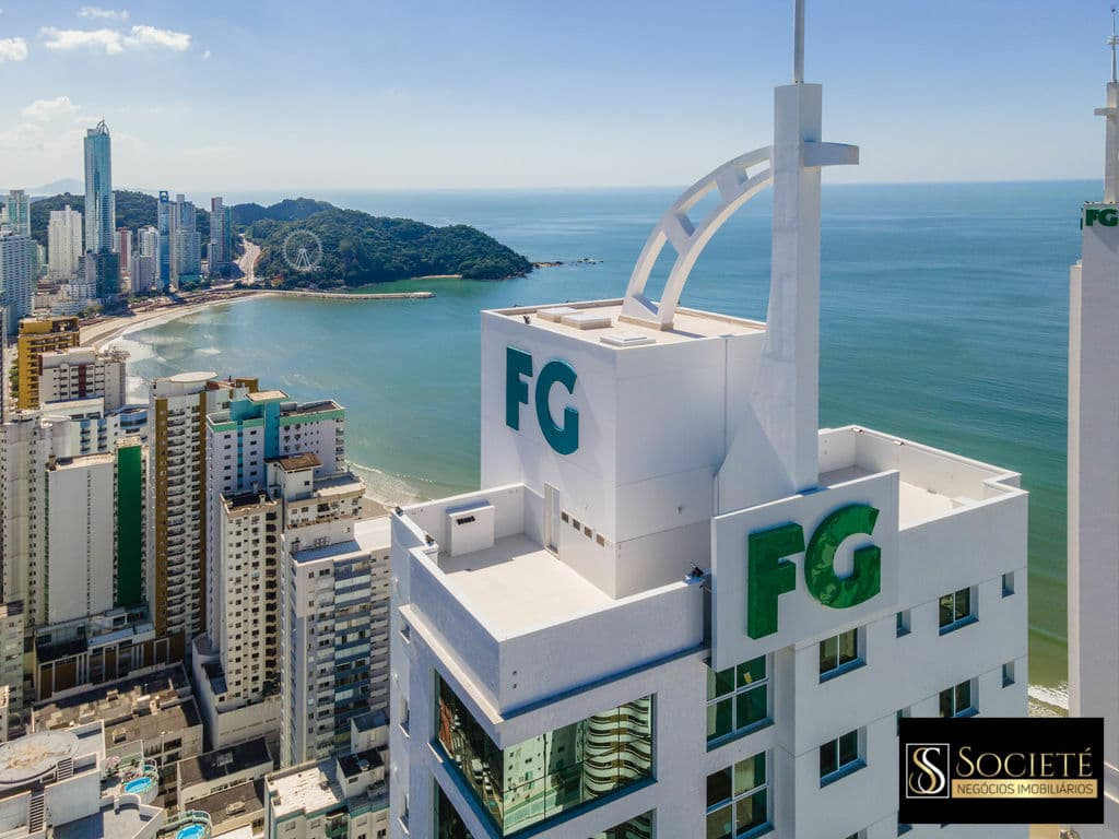 Apartamento à Venda no Edifício Eleganza Tower em Balneario Camboriú - SC